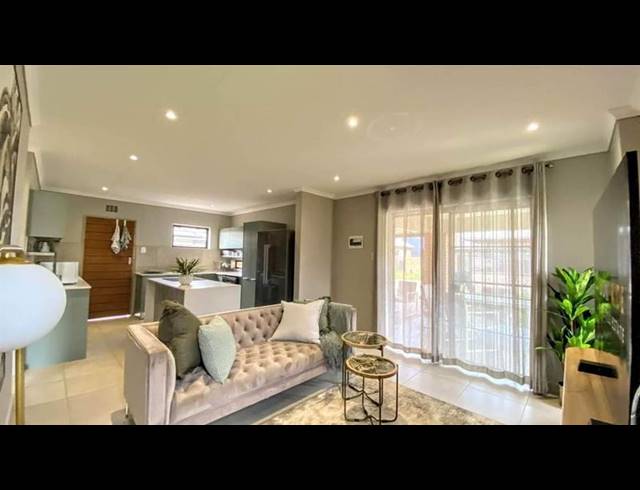 3 BEDROOM HOUSE FOR SALE IN PROTEA GLEN
